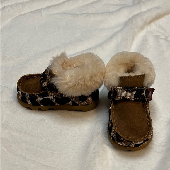 Twisted X Tan and Brown Baby Booties - Picture 6 of 9